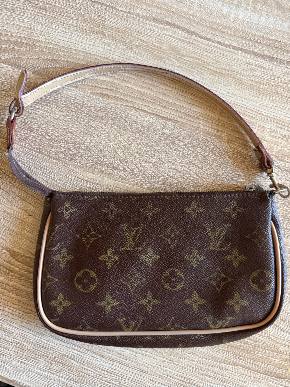 Louis Vuitton Brown shoulder bag